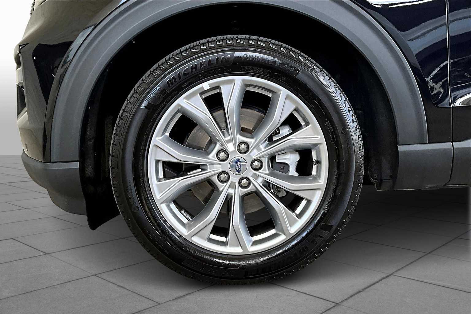 2024 Ford Explorer Limited photo 10