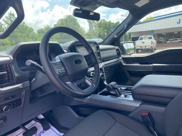 2025 Ford F-150 XLT photo 23