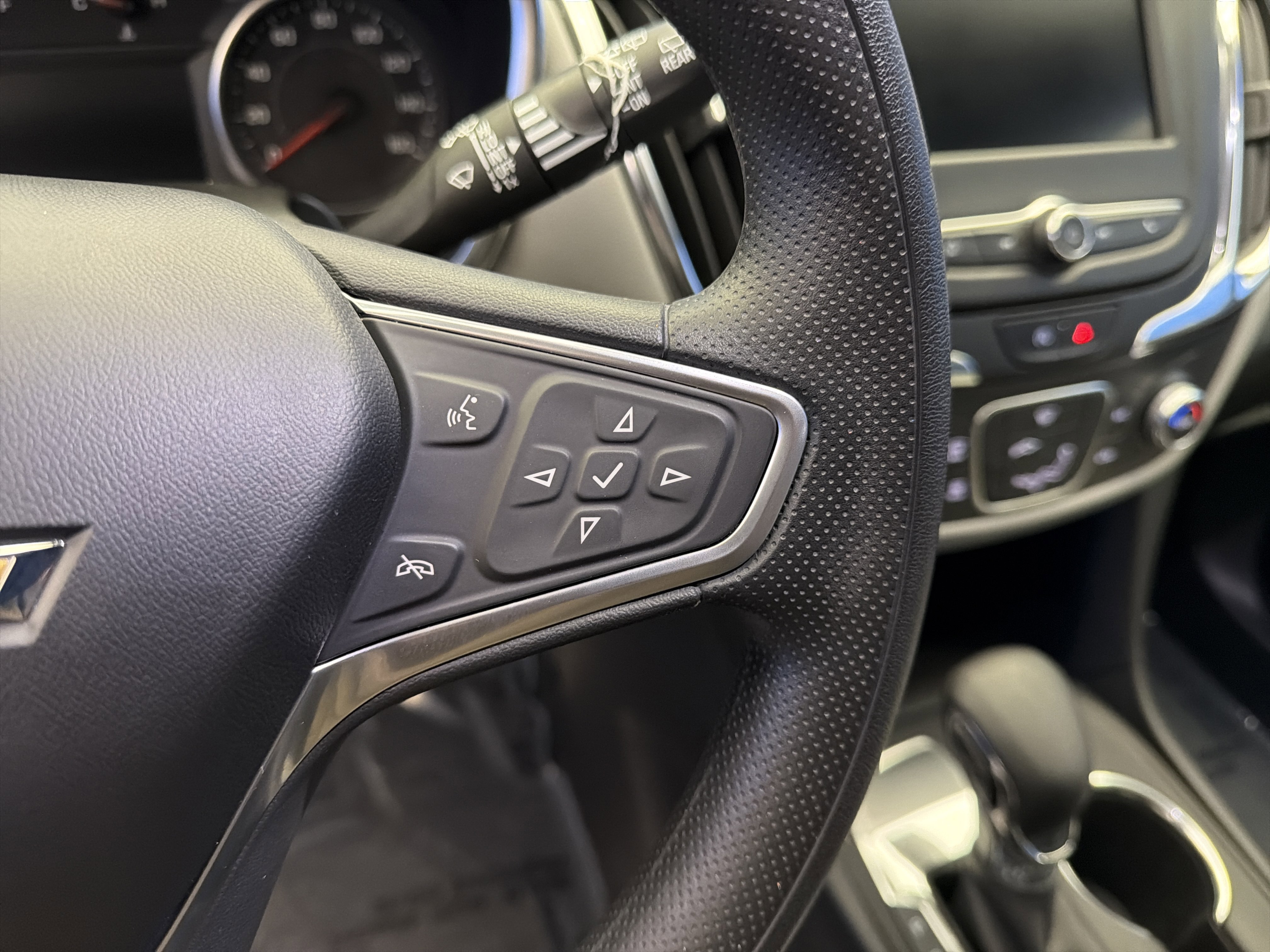 2022 Chevrolet Equinox LS photo 4