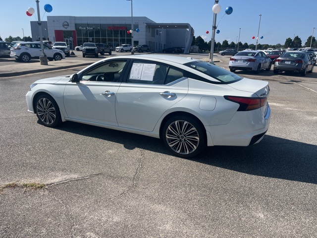 2023 Nissan Altima 2.5 SL photo 2