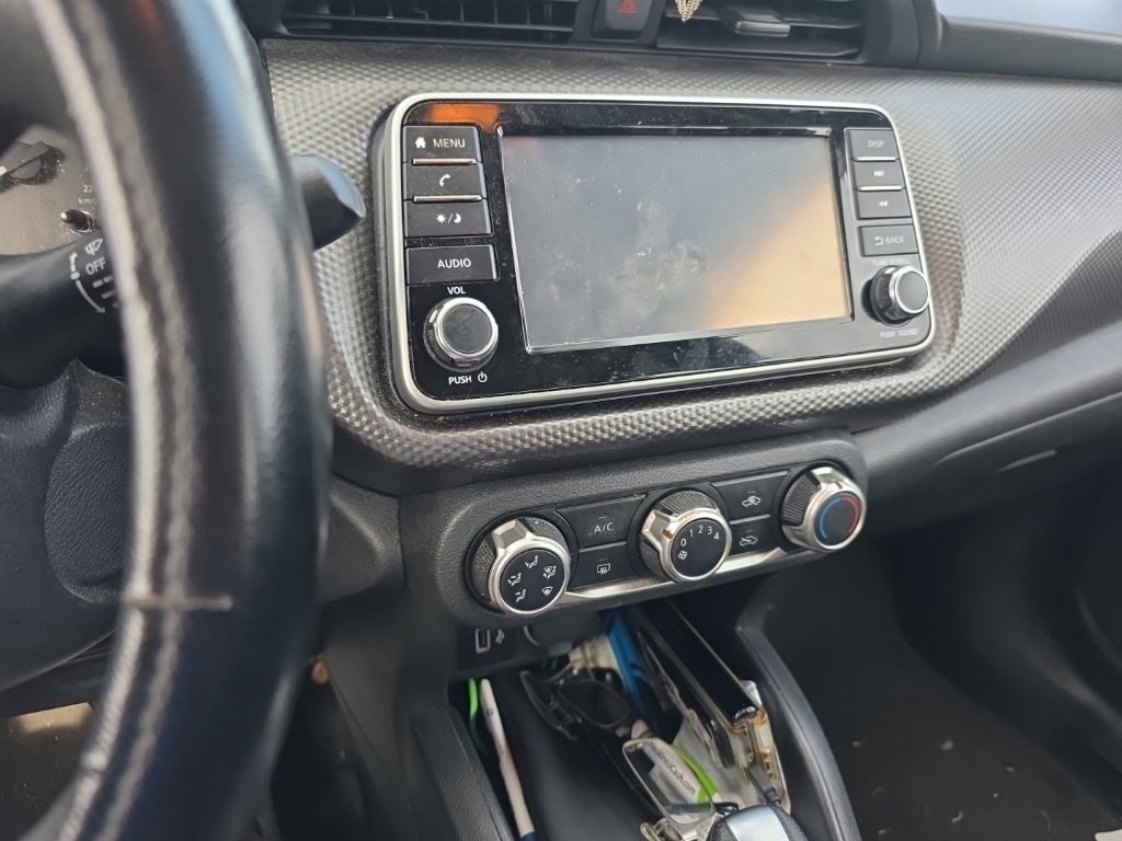 2020 Nissan Kicks S photo 4