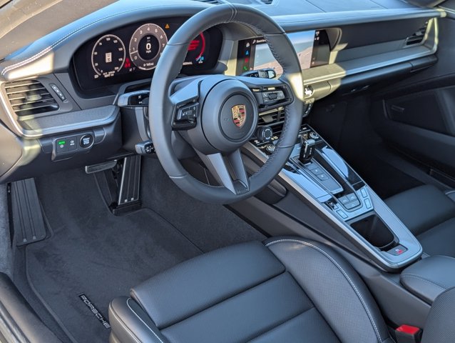 2025 Porsche 911 photo 4
