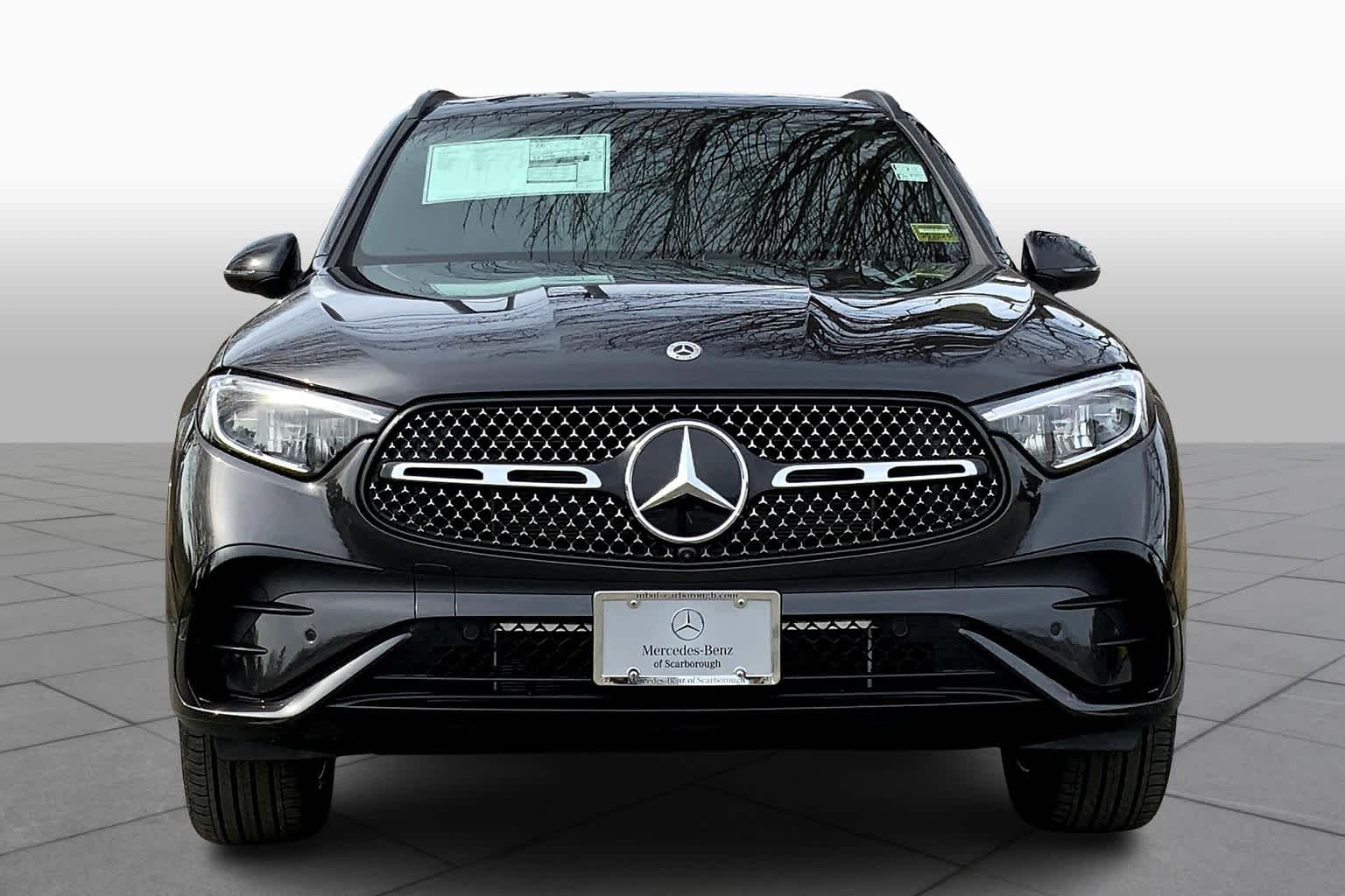 2025 Mercedes Benz GLC 300 4MATIC photo 2