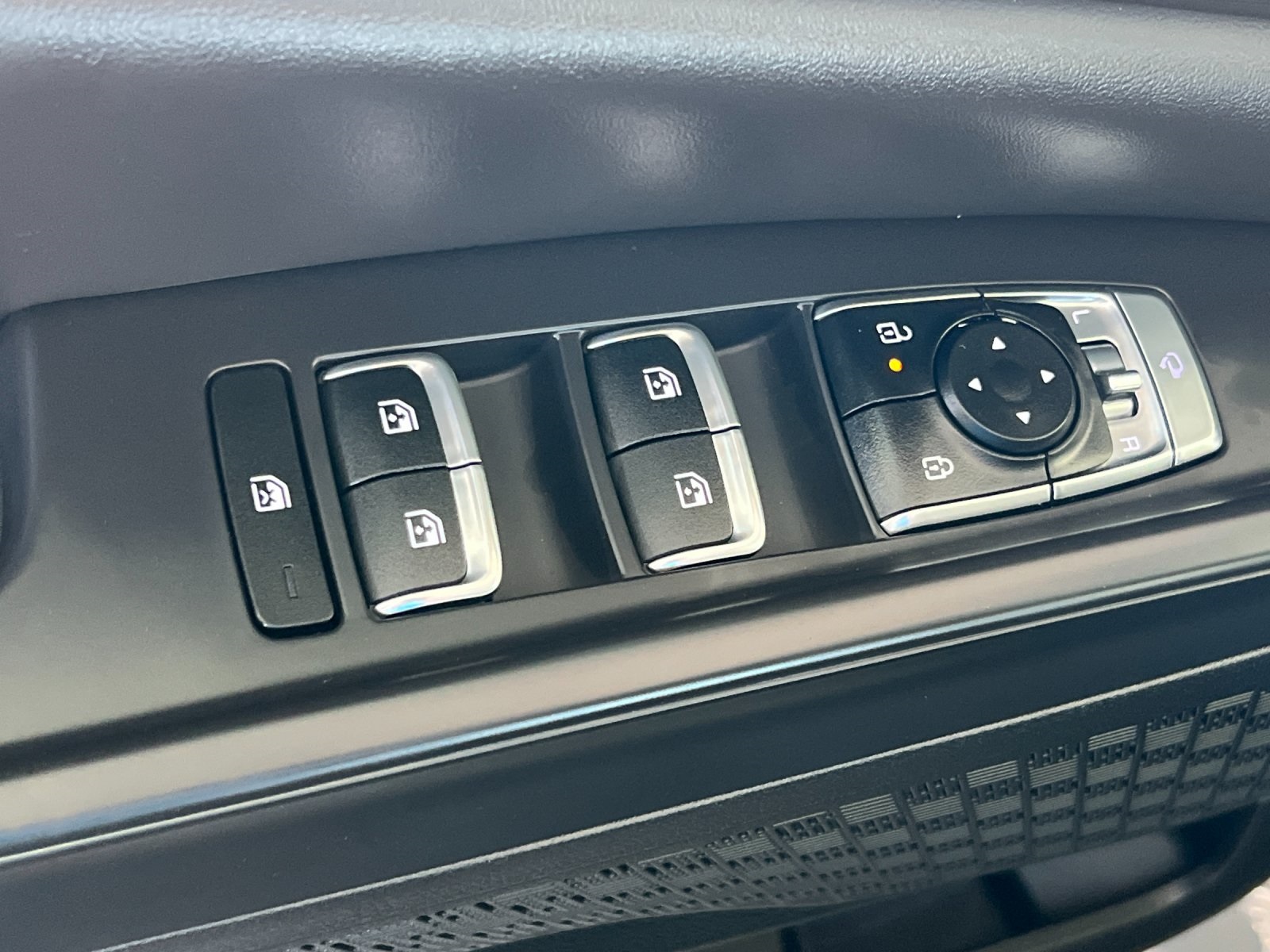 2026 Kia Carnival SX Prestige photo 11