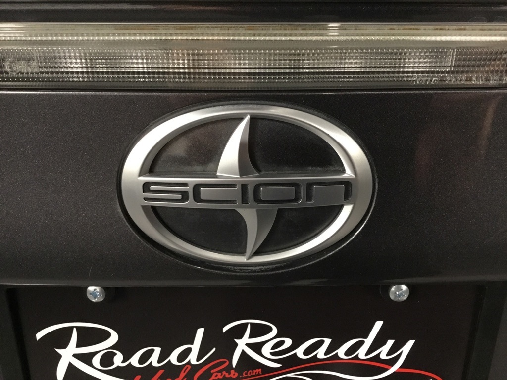 2015 Scion tC Base photo 9