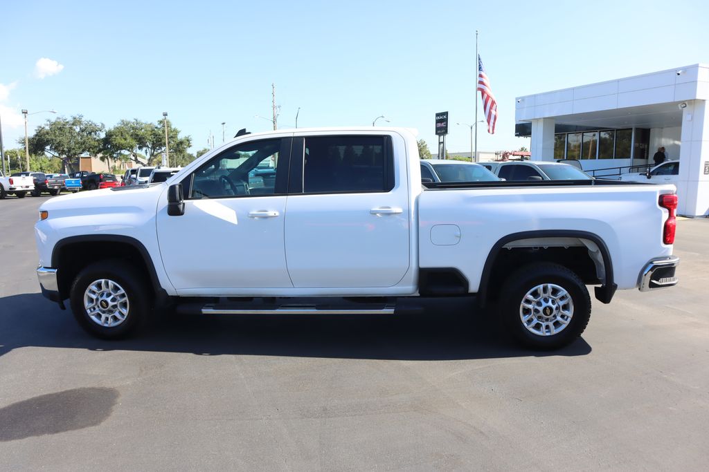 2022 Chevrolet Silverado 2500HD LT photo 4