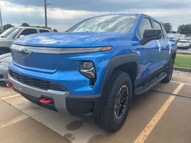 2026 Chevrolet Silverado EV Trail Boss photo 2