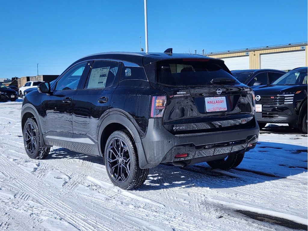 2025 Nissan Kicks SR photo 3
