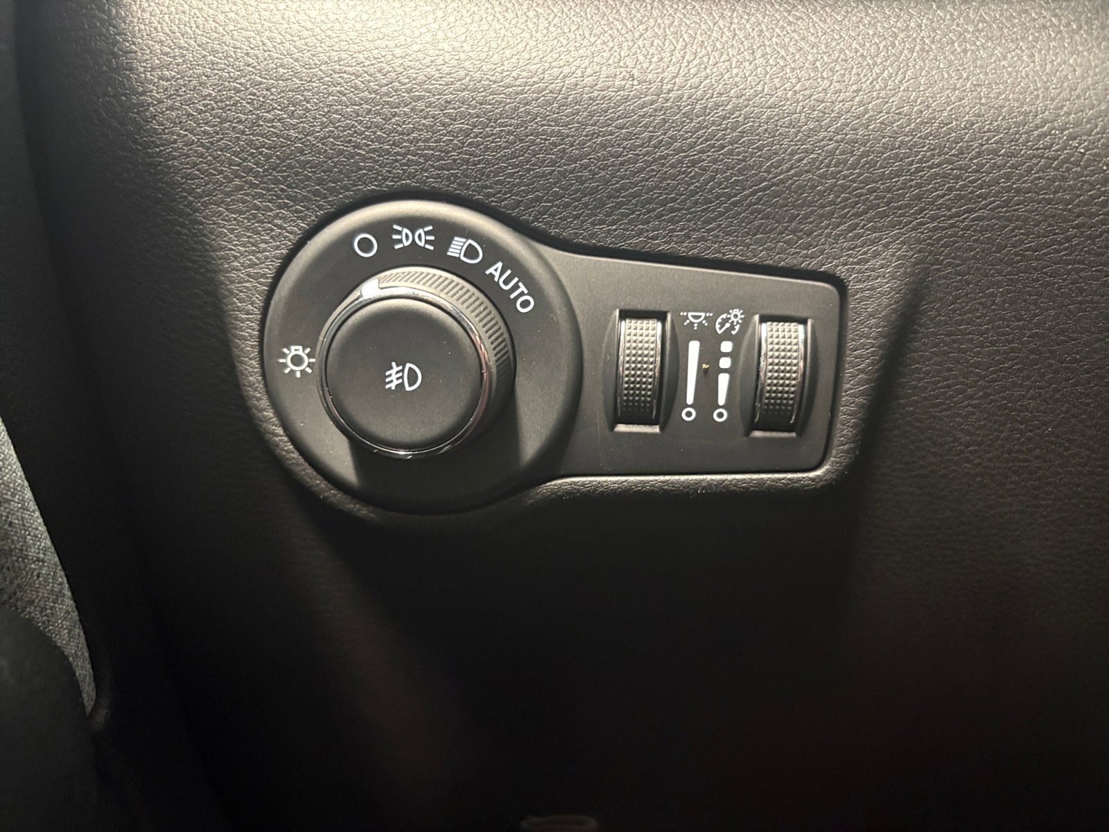 2022 Jeep Compass Latitude photo 14