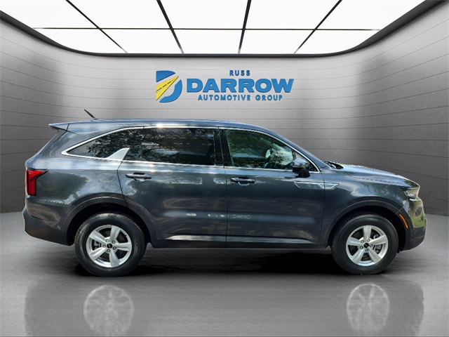 2023 Kia Sorento LX photo 6