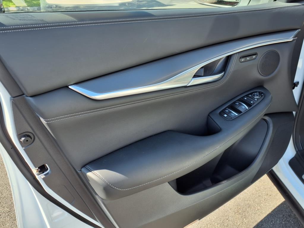 2025 Infiniti QX55 Luxe photo 9