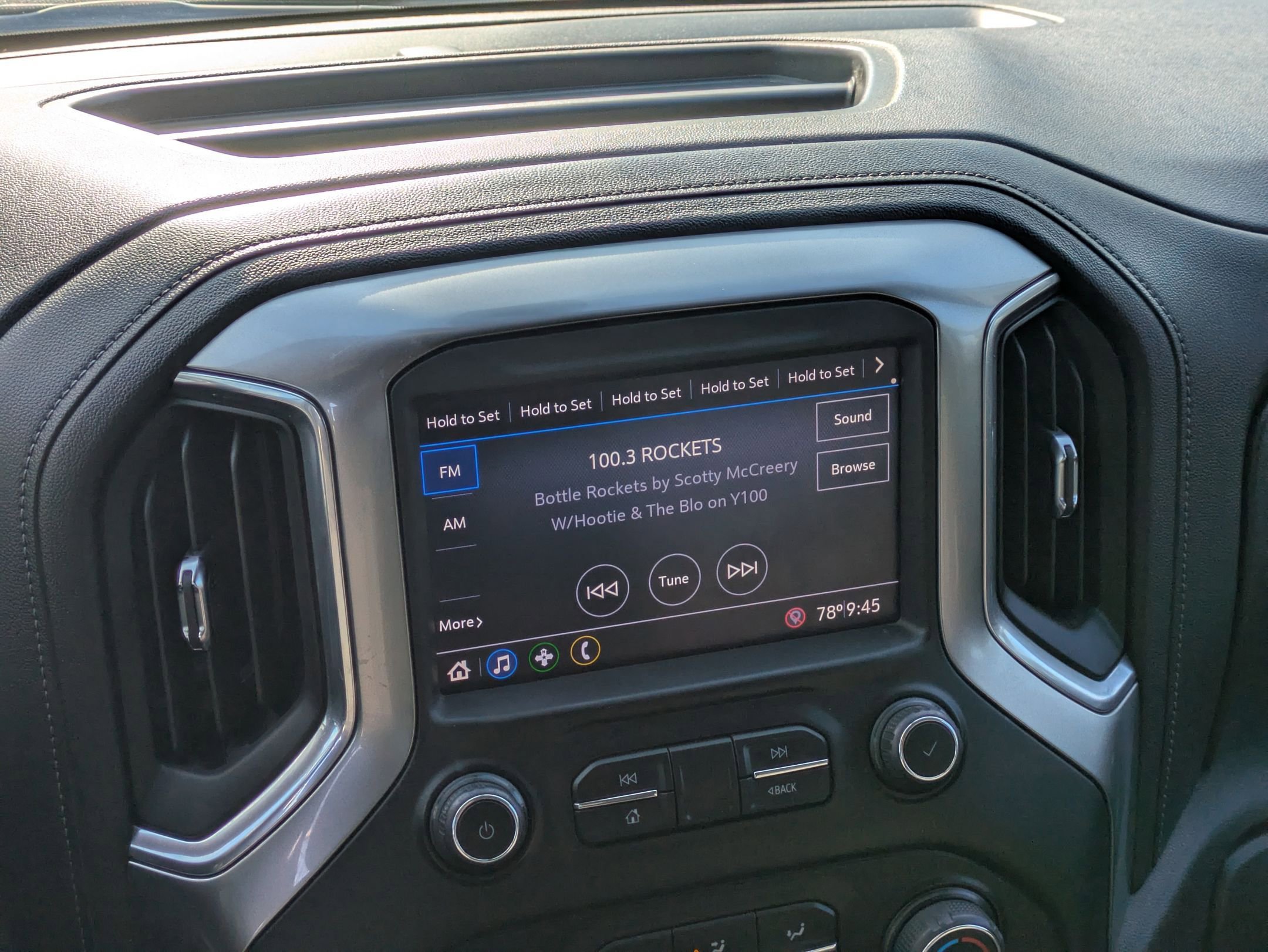 2020 Chevrolet Silverado 1500 LT photo 15