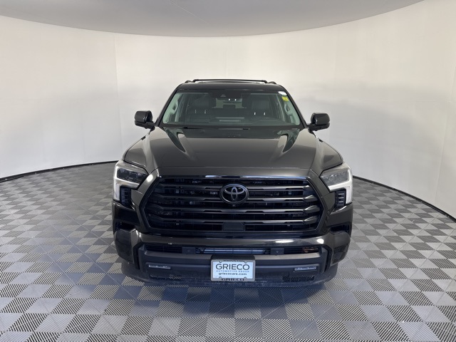 2023 Toyota Sequoia SR5 photo 2