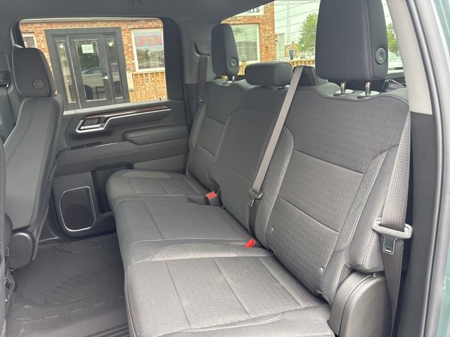 2025 Chevrolet Silverado 3500HD LT photo 17