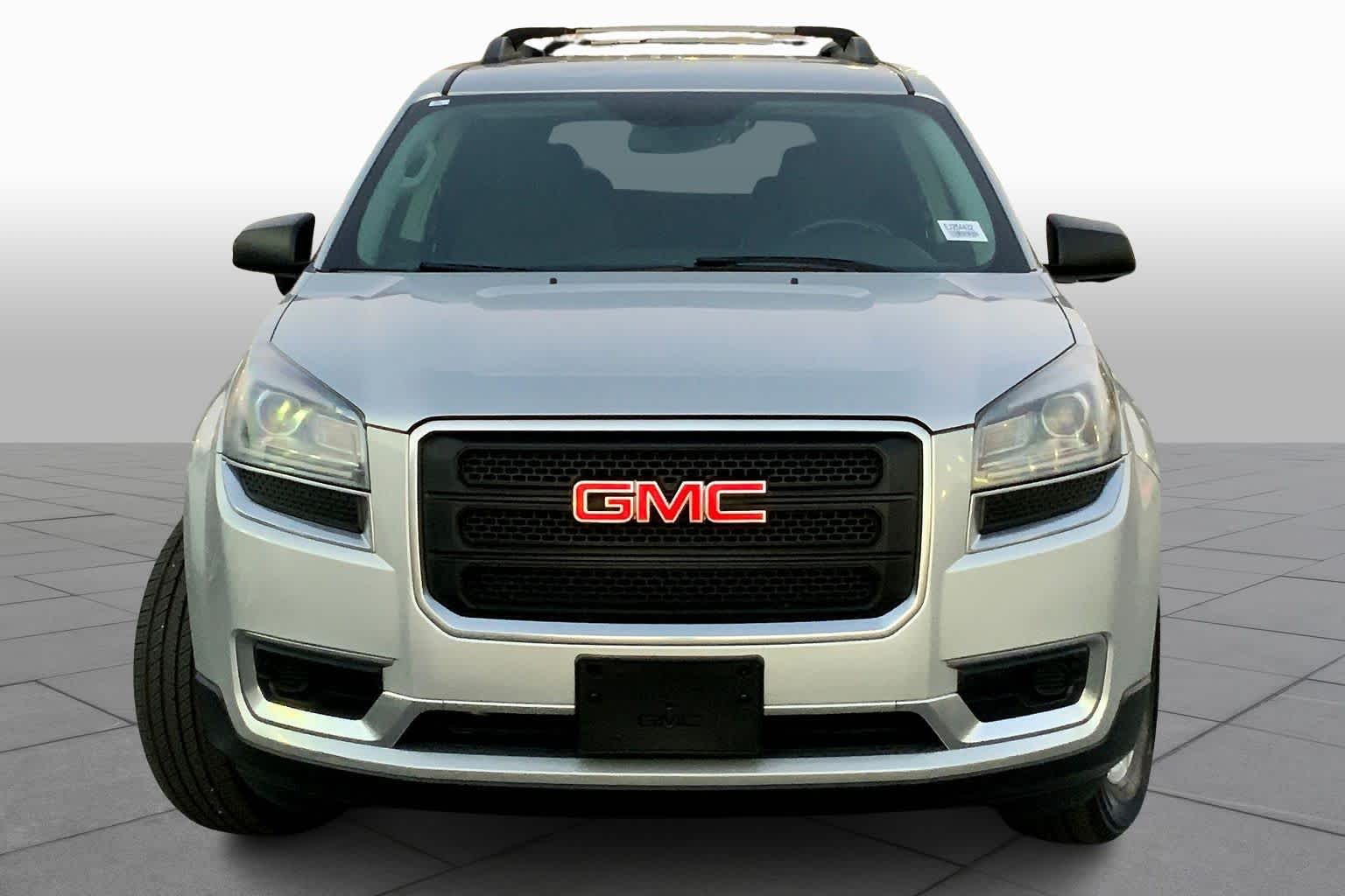 2014 Gmc Acadia SLE photo 3