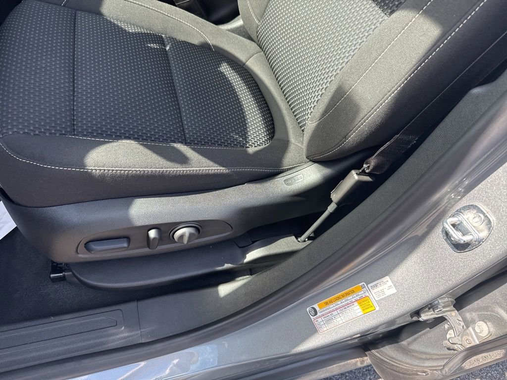 2023 Gmc Acadia SLE photo 17
