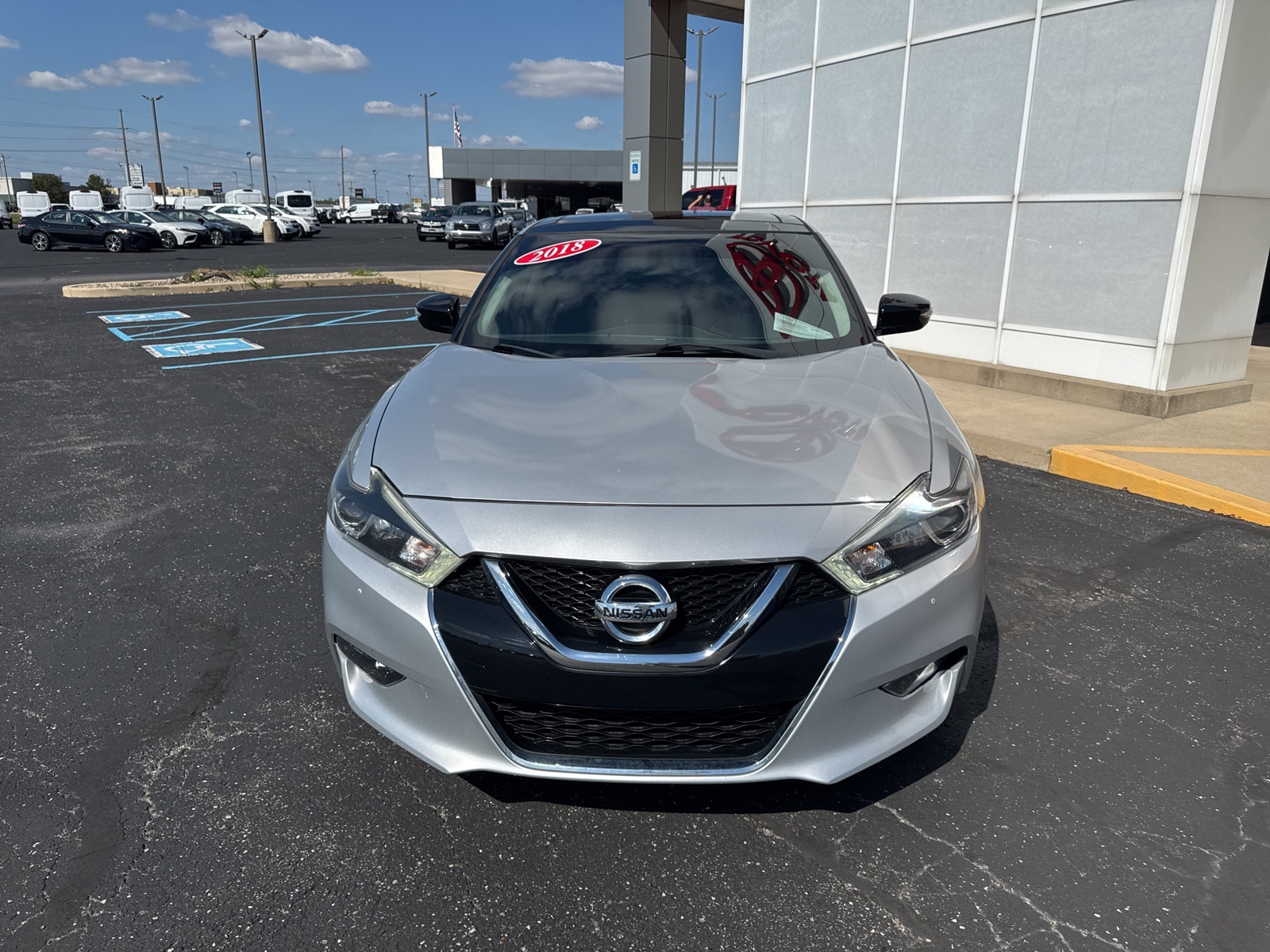 2018 Nissan Maxima SL photo 2