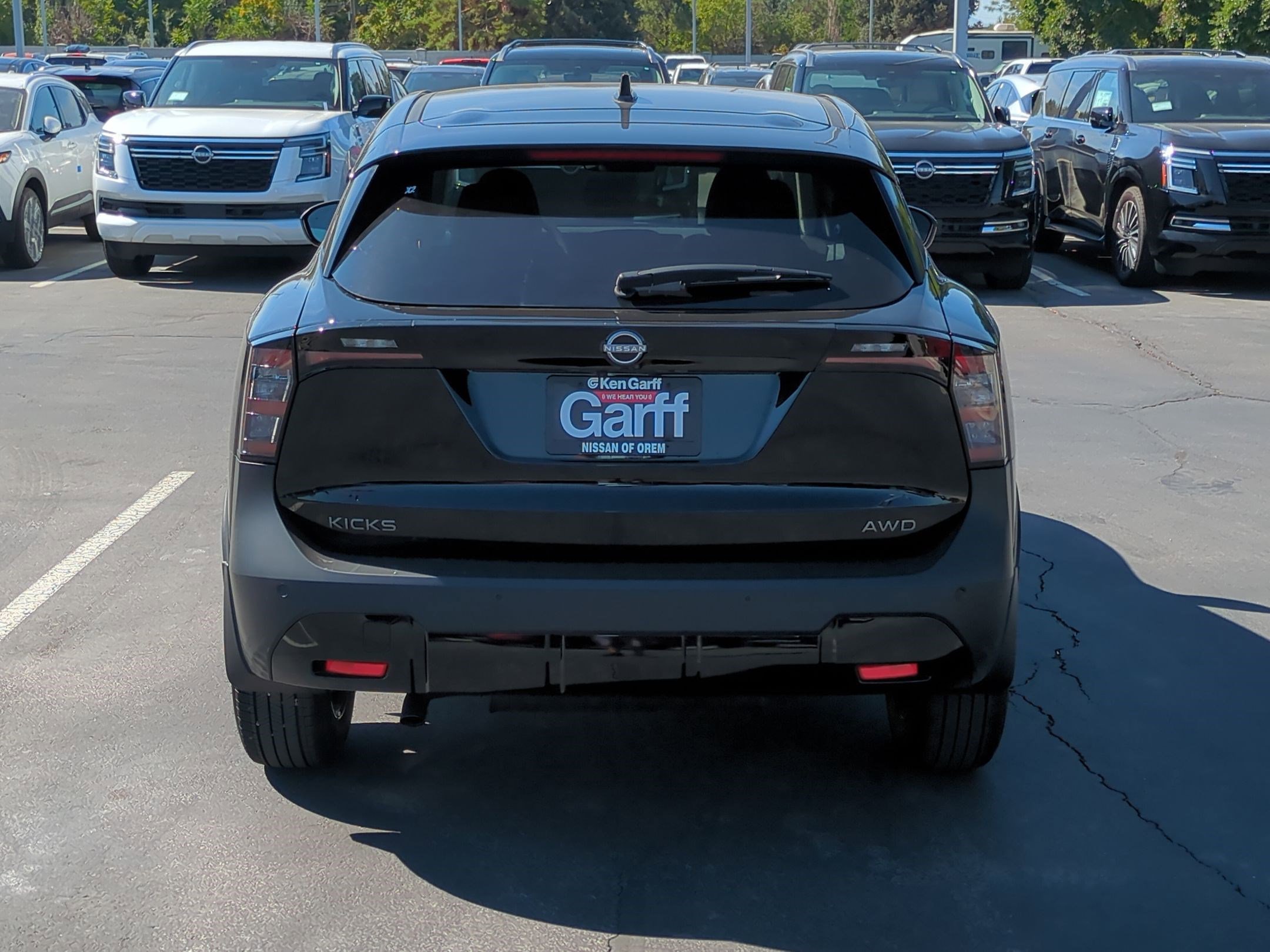 2025 Nissan Kicks SV photo 4