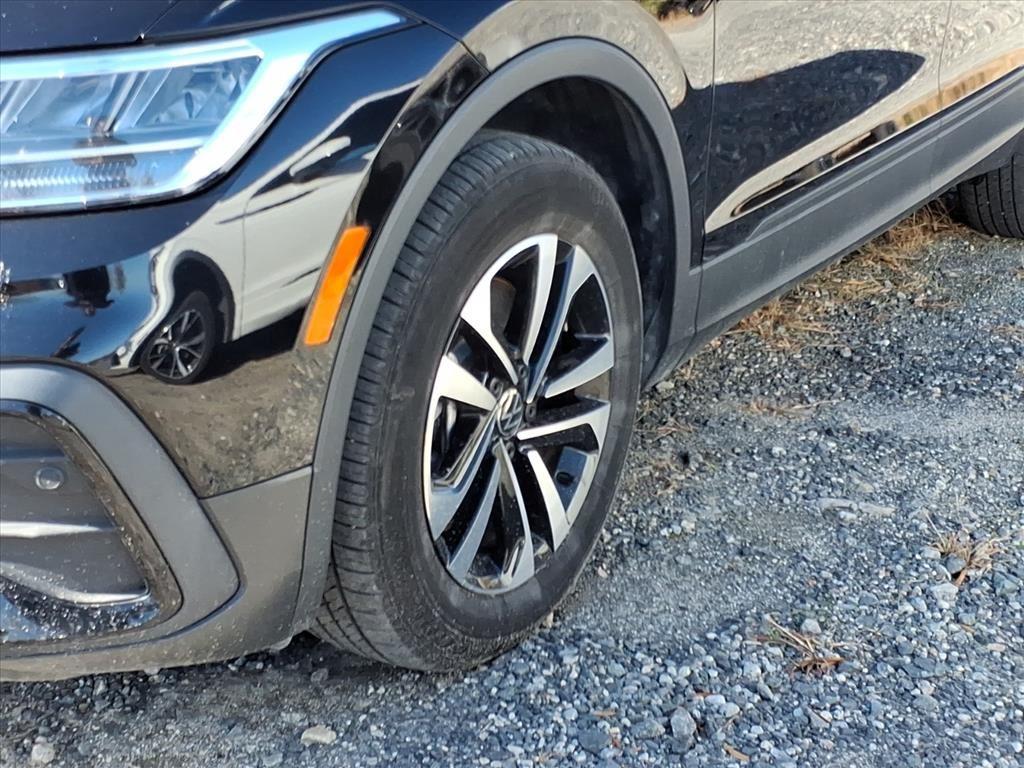 2024 Volkswagen Tiguan S photo 2
