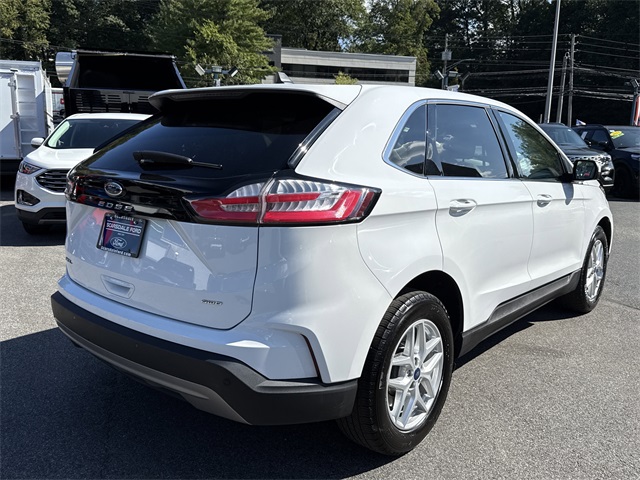 2022 Ford Edge SEL photo 4
