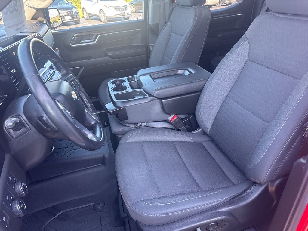 2022 Chevrolet Silverado 1500 LT photo 12
