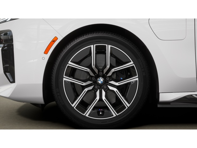 2026 Bmw 750e photo 7