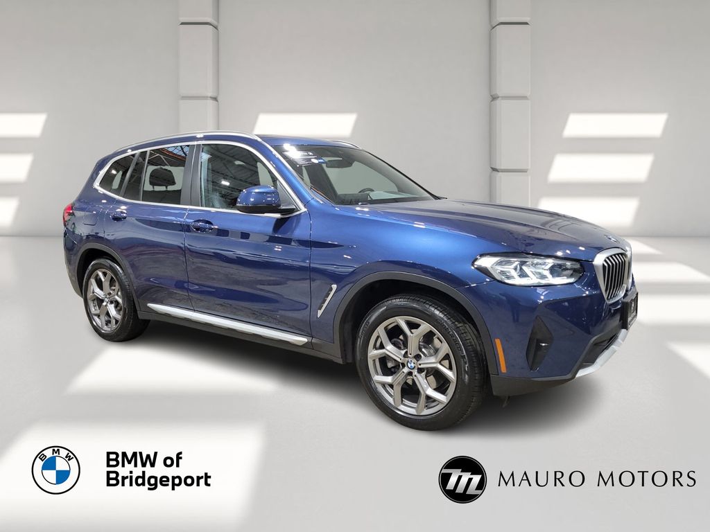 2022 BMW X3 30i's photo