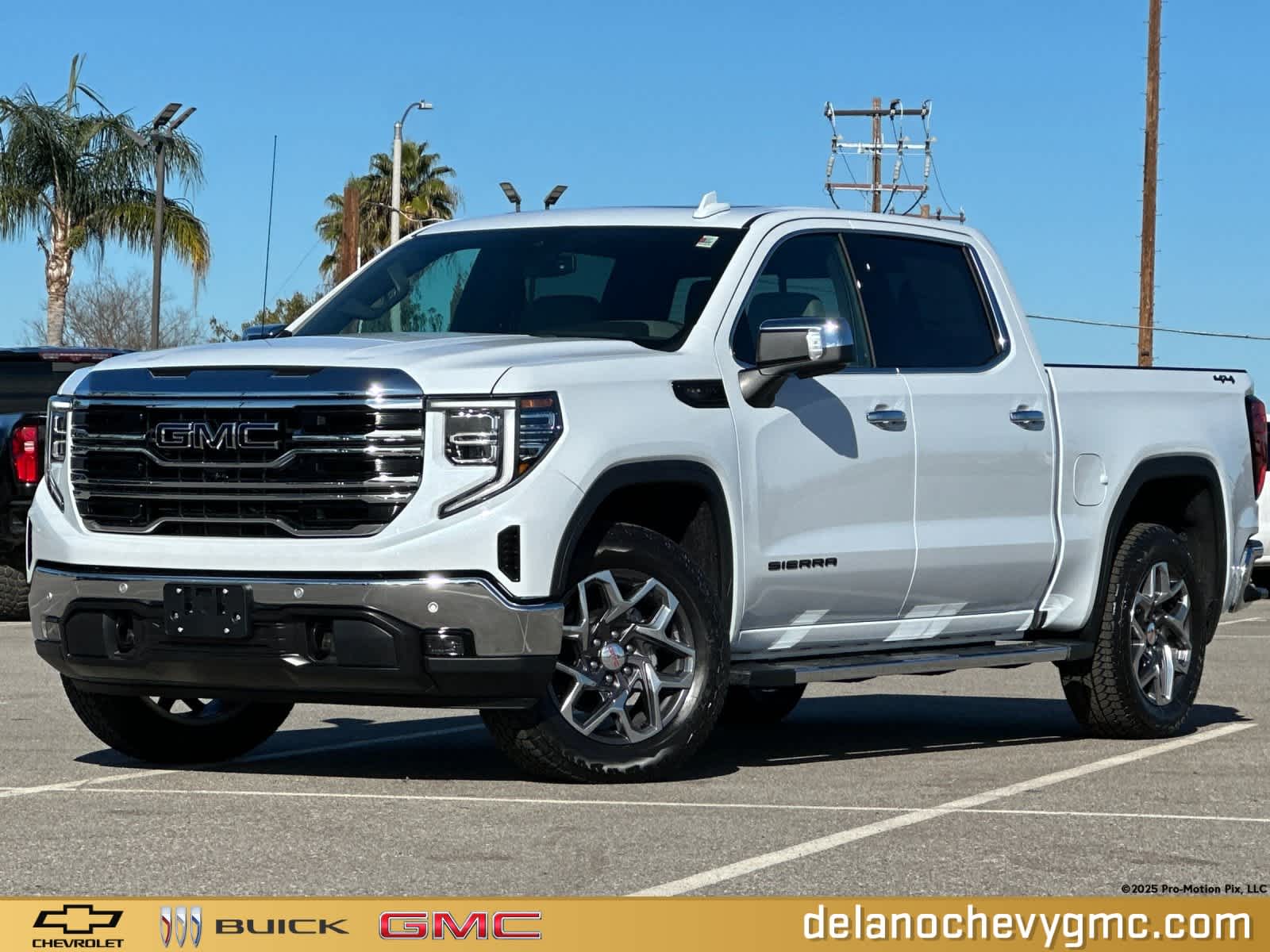 2026 GMC Sierra 1500 SLT's photo