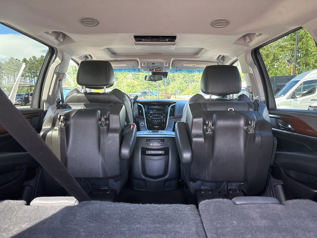 2019 Cadillac Escalade Luxury photo 17