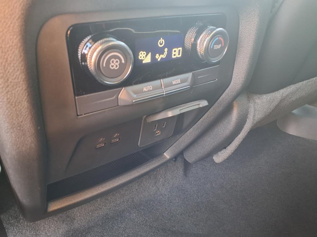 2026 Buick Enclave Preferred photo 2
