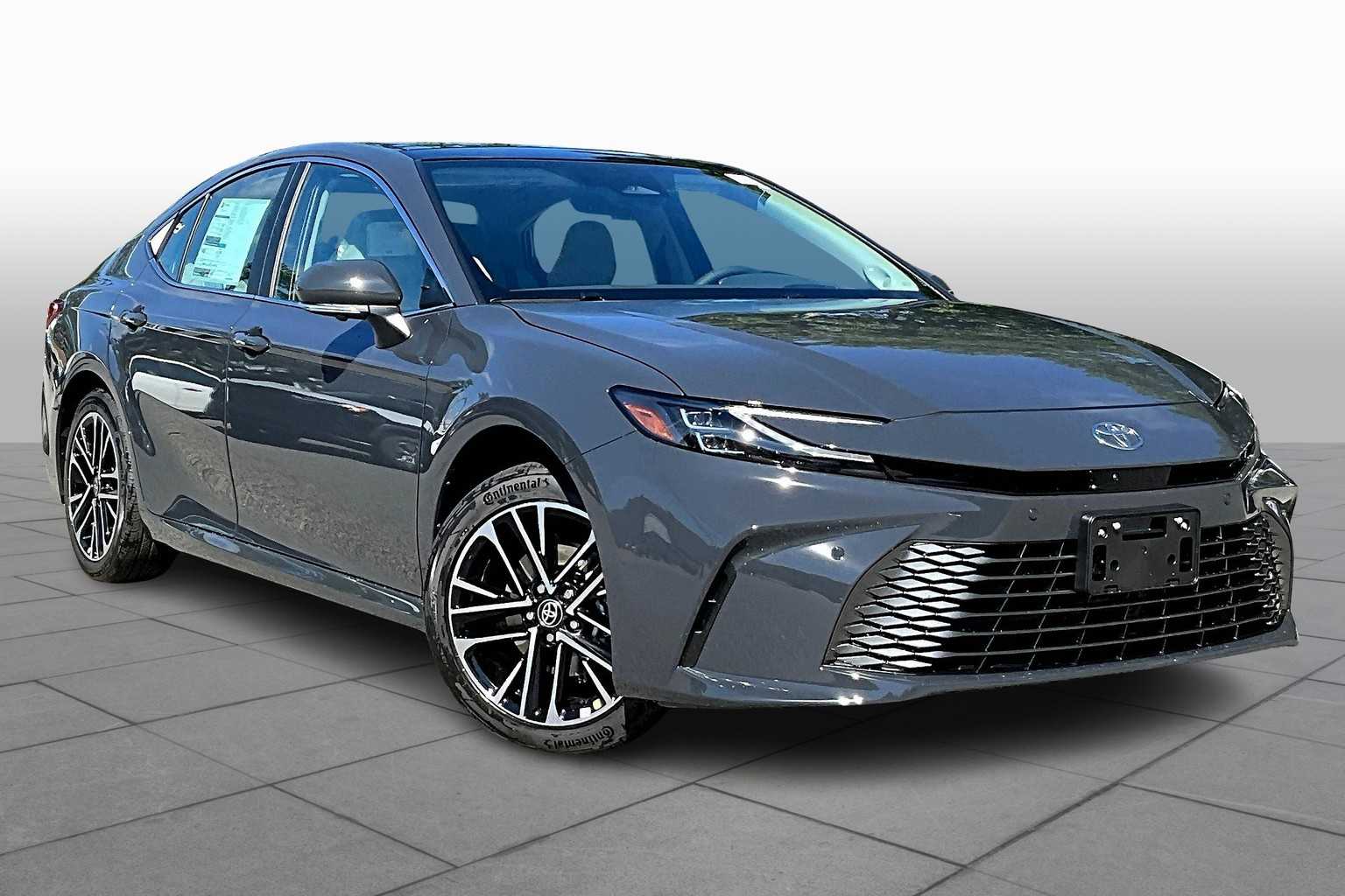 2025 Toyota Camry XLE photo 2