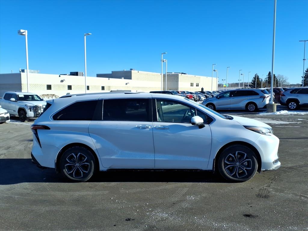 Used 2025 Toyota Sienna Platinum with VIN 5TDESKFC8SS191101 for sale in Burnsville, Minnesota