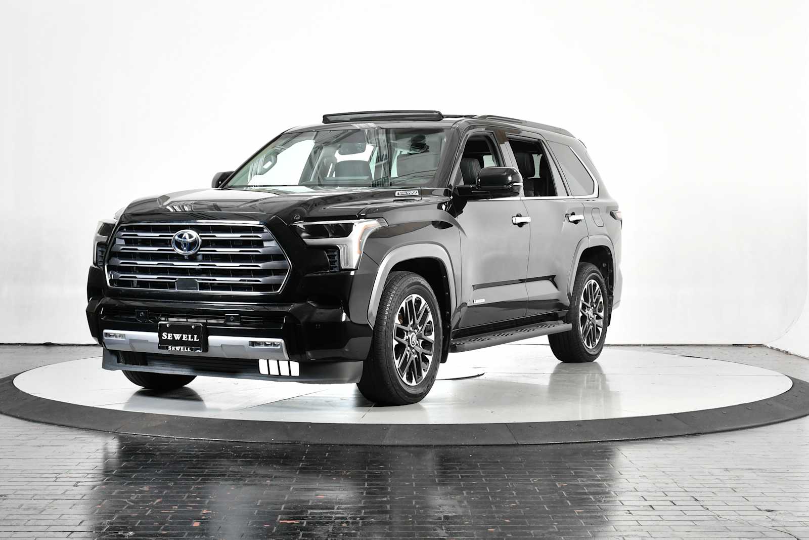 2023 Toyota Sequoia Limited's photo