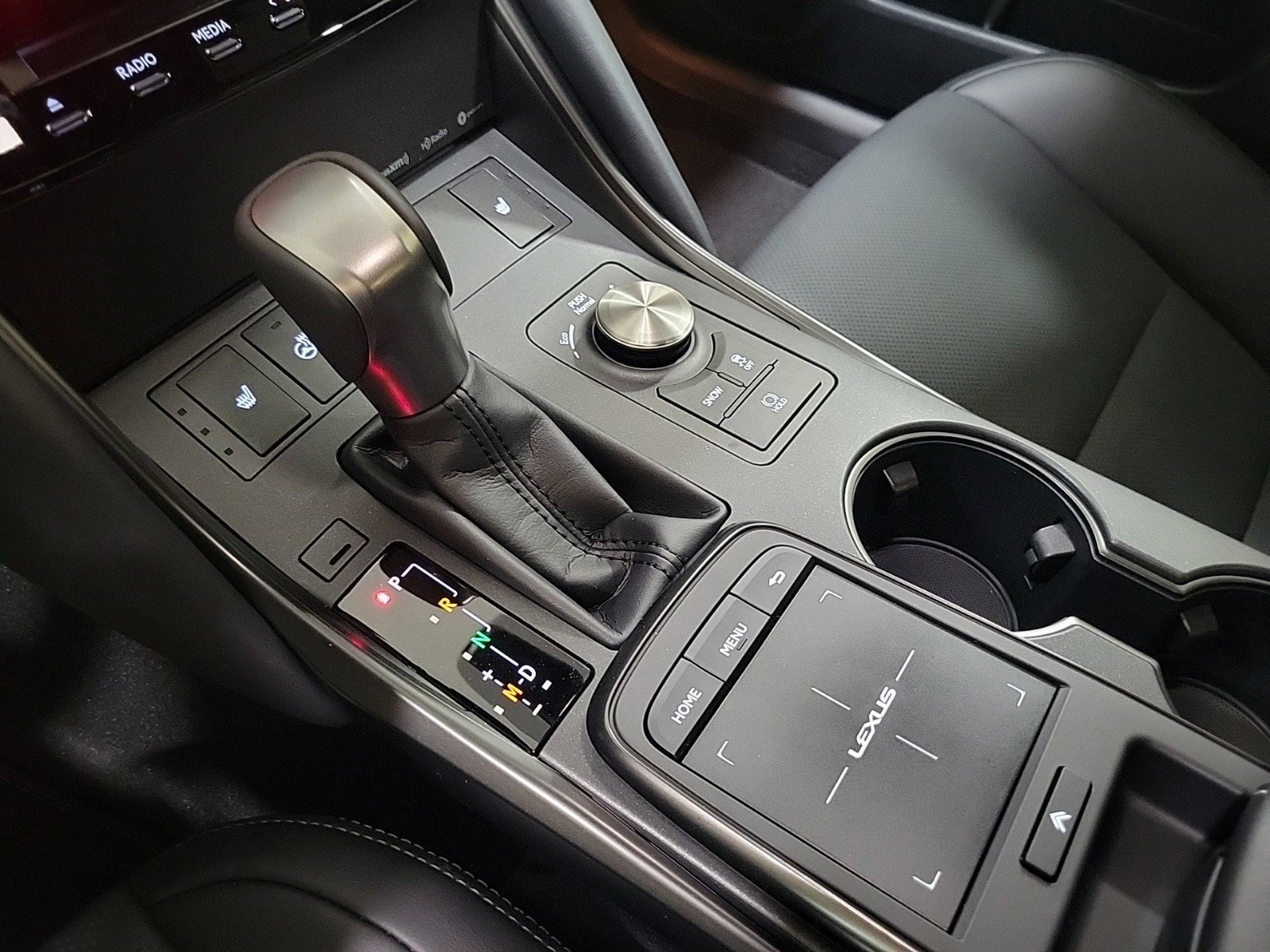 2025 Lexus IS 350 F SPORT photo 16