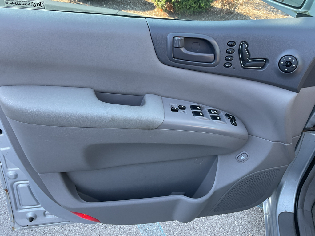 2007 Kia Sedona EX photo 14