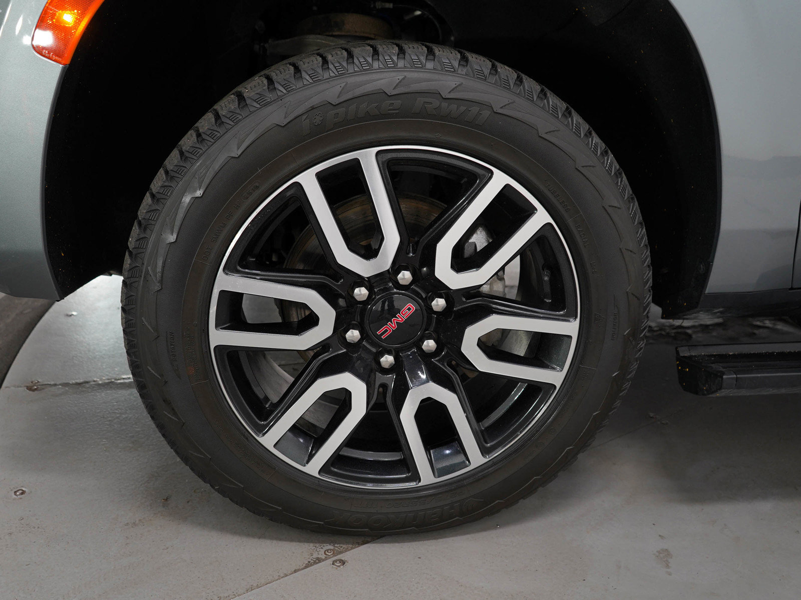 2023 Gmc Yukon XL AT4 photo 29