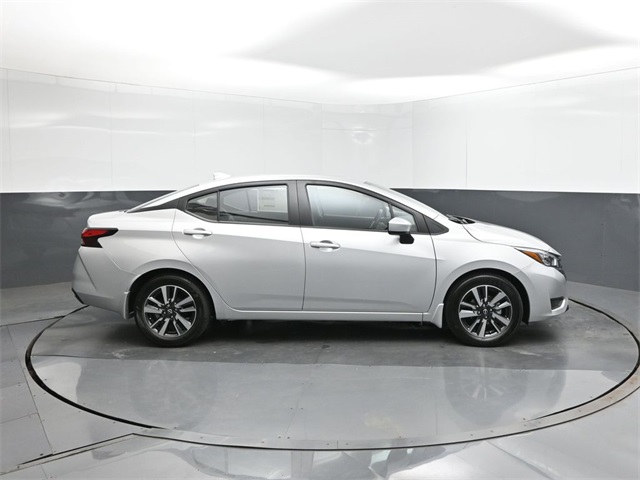 2025 Nissan Versa SV photo 22