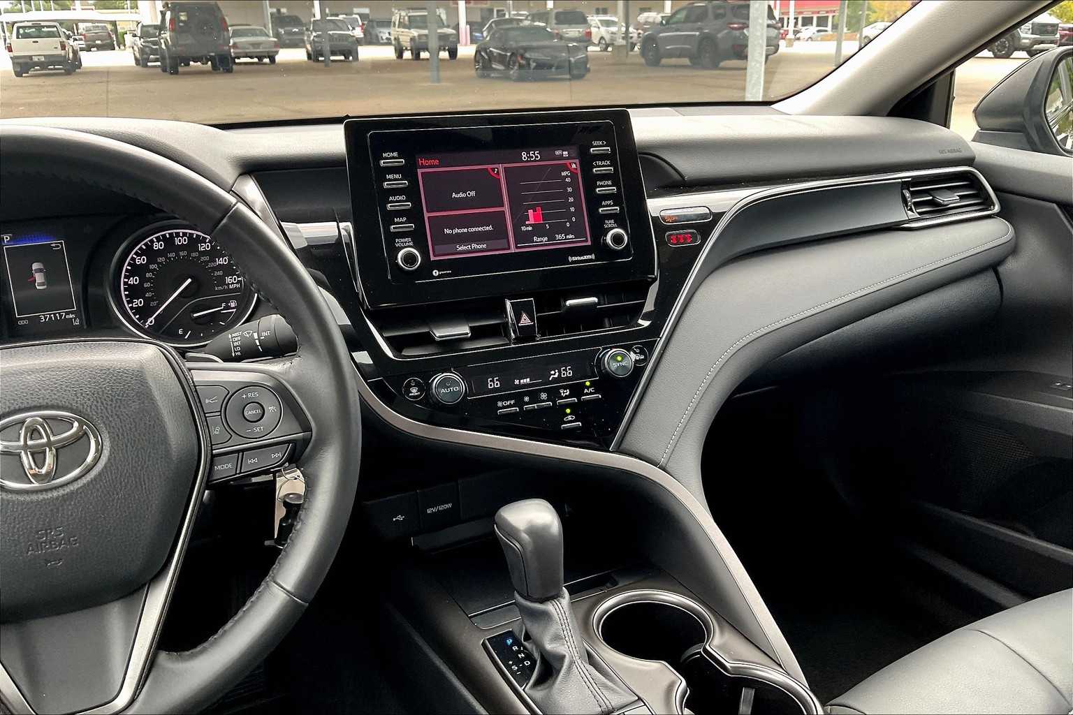 2024 Toyota Camry SE photo 6