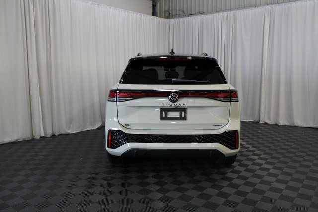2025 Volkswagen Tiguan SE R-Line Black photo 16