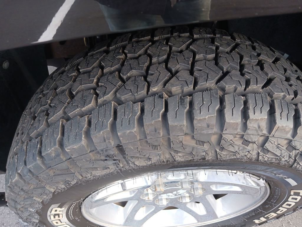 2009 Gmc Sierra 1500 SLE photo 25