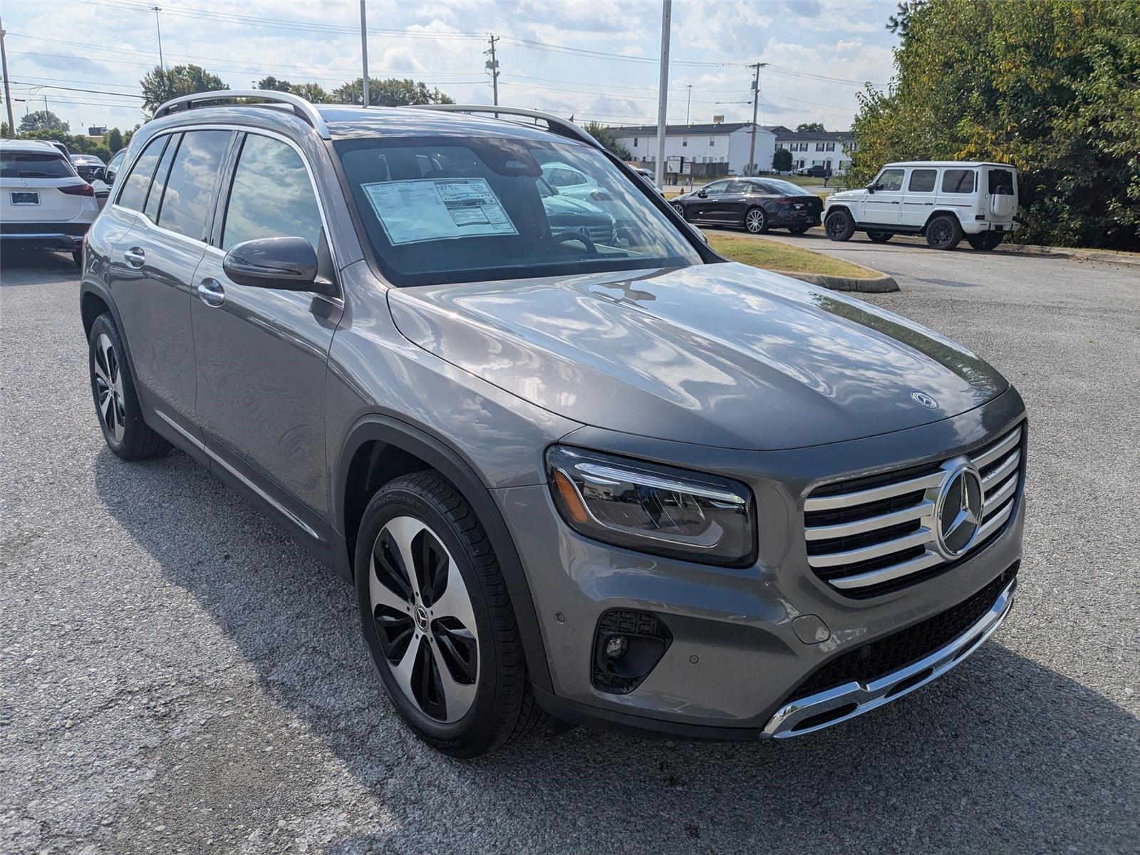 2026 Mercedes Benz GLB 250 4MATIC photo 2