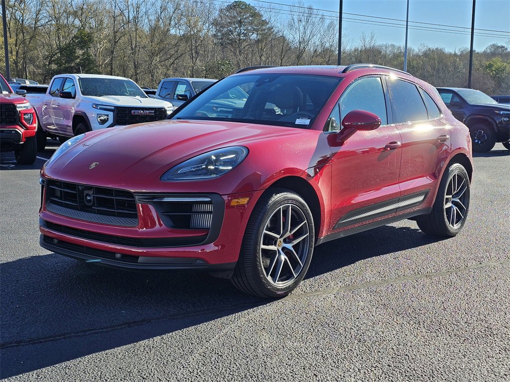 2024 Porsche Macan S's photo