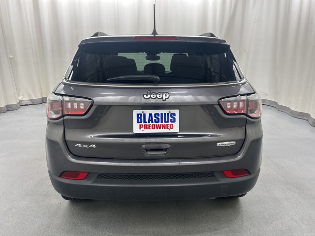 2022 Jeep Compass Latitude photo 3