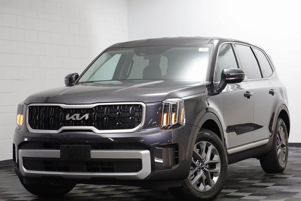 2025 Kia Telluride LX's photo
