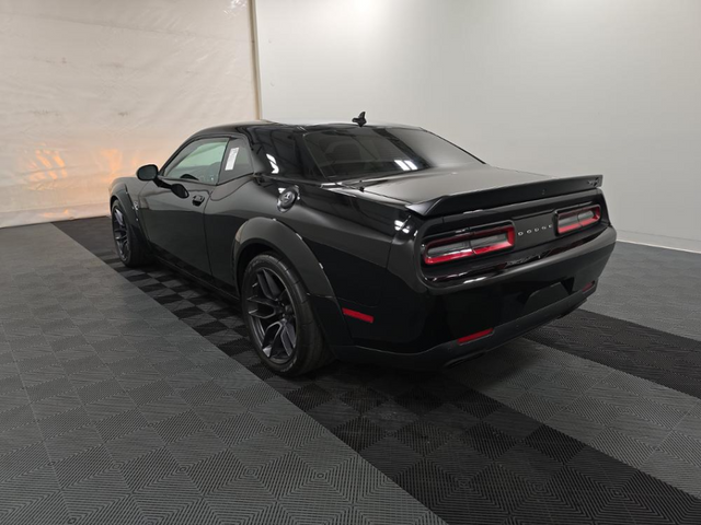2018 Dodge Challenger SRT8 Hellcat Widebody photo 4