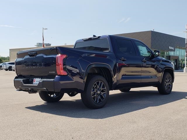 2025 Toyota Tundra Platinum CrewMax photo 5