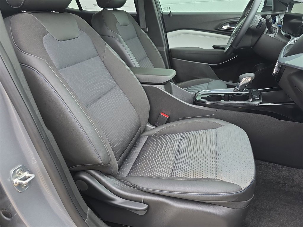 2024 Chevrolet Trax LT photo 24