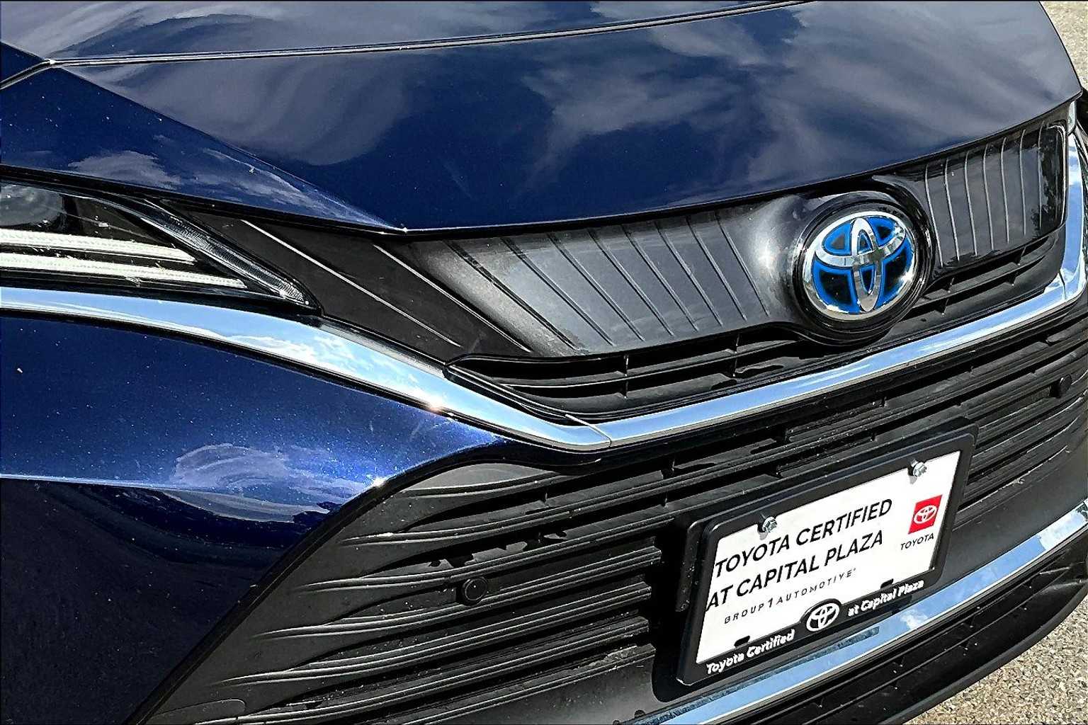 2022 Toyota Venza XLE photo 28