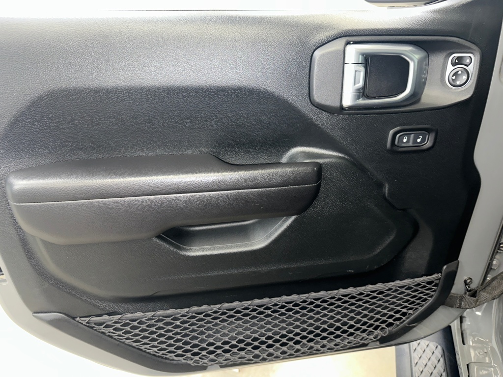 2020 Jeep Gladiator Sport S photo 3