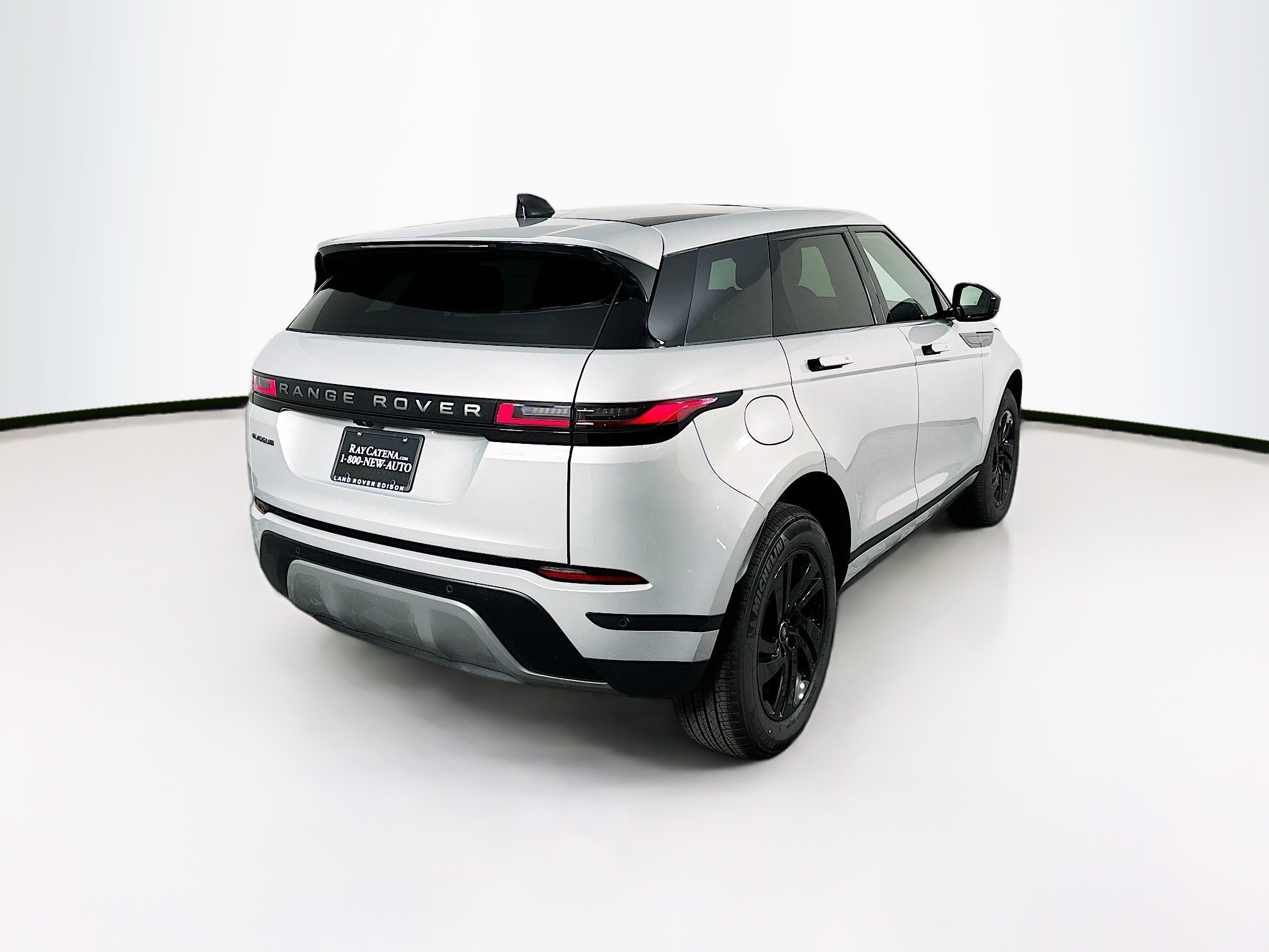 2026 Land Rover Range Rover Evoque S photo 4